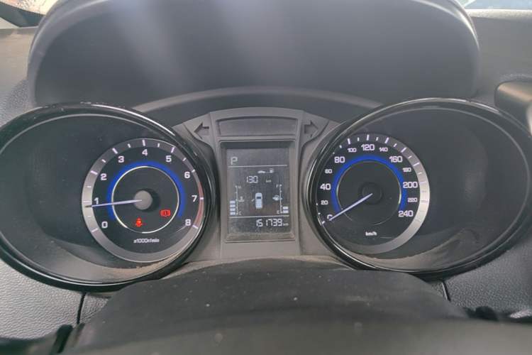 Used CHANGAN CS15 2017 1.5L Automatic Luxury Model with Sunroof Instrument Cluster