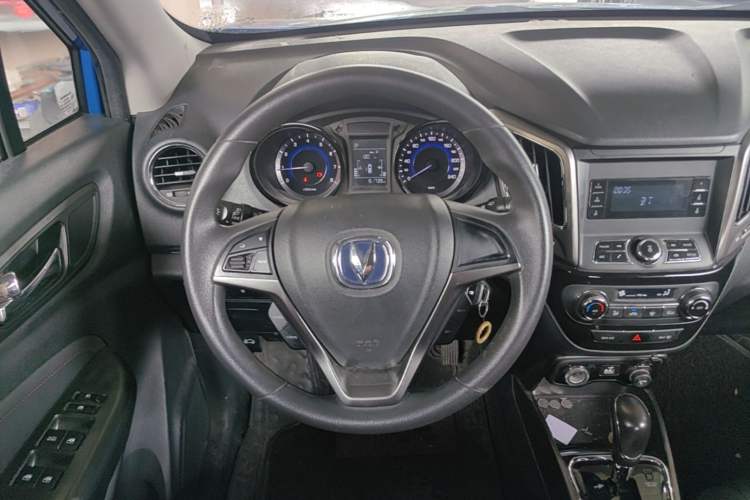 Used CHANGAN CS15 2017 1.5L Automatic Luxury Model with Sunroof Steering Wheel