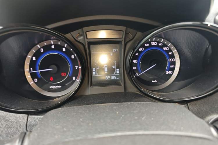 Used CHANGAN CS15 2017 1.5L Manual Luxury Sunroof Edition Odometer Close Up