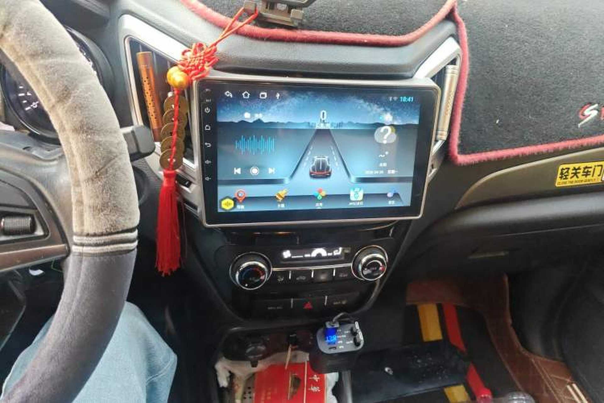Used CHANGAN CS15 2017 1.5L Manual Luxury Sunroof Edition Audio And AC Panel