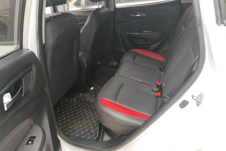 Used CHANGAN CS15 2017 1.5L Manual Luxury Sunroof Edition Interior 1
