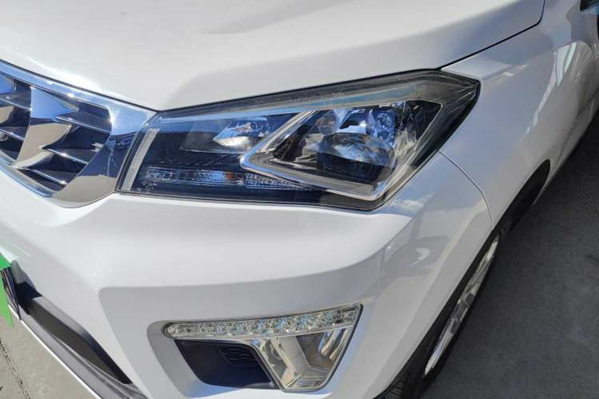 Used CHANGAN CS15 2017 1.5L Automatic Luxury Model with Sunroof Left Front Headlight