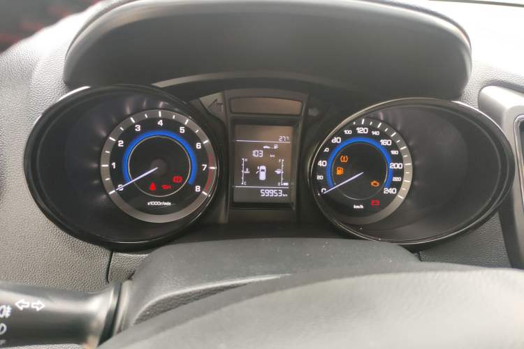 Used CHANGAN CS15 2017 1.5L Manual Luxury Sunroof Edition Odometer Close Up