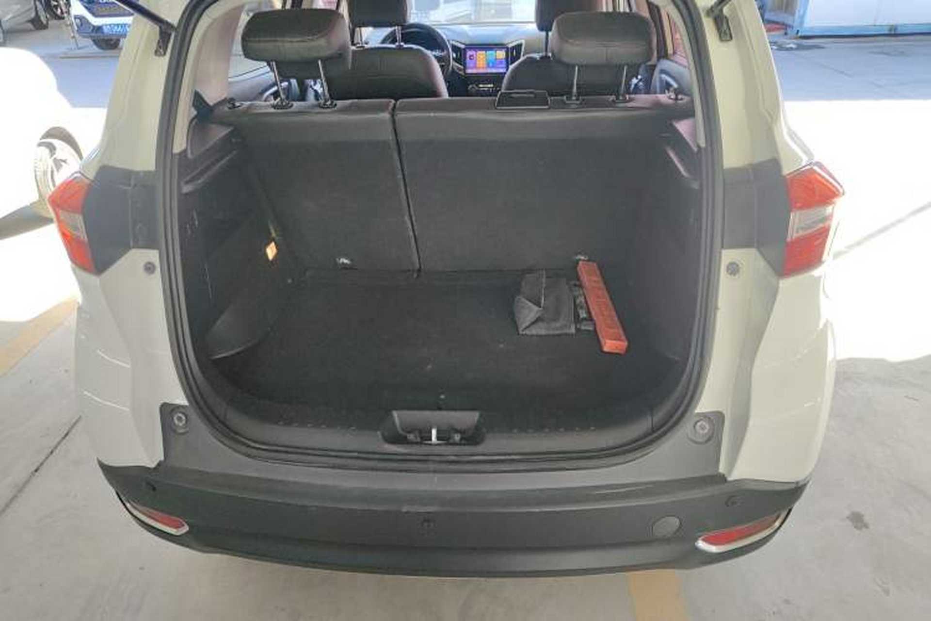 Used CHANGAN CS15 2017 1.5L Automatic Luxury Model with Sunroof Trunk