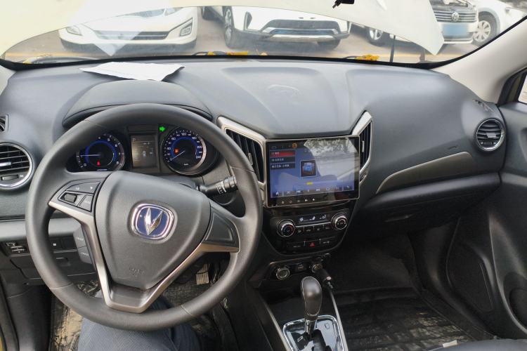 Used CHANGAN CS15 2017 1.5L Automatic Luxury Model with Sunroof Center Console