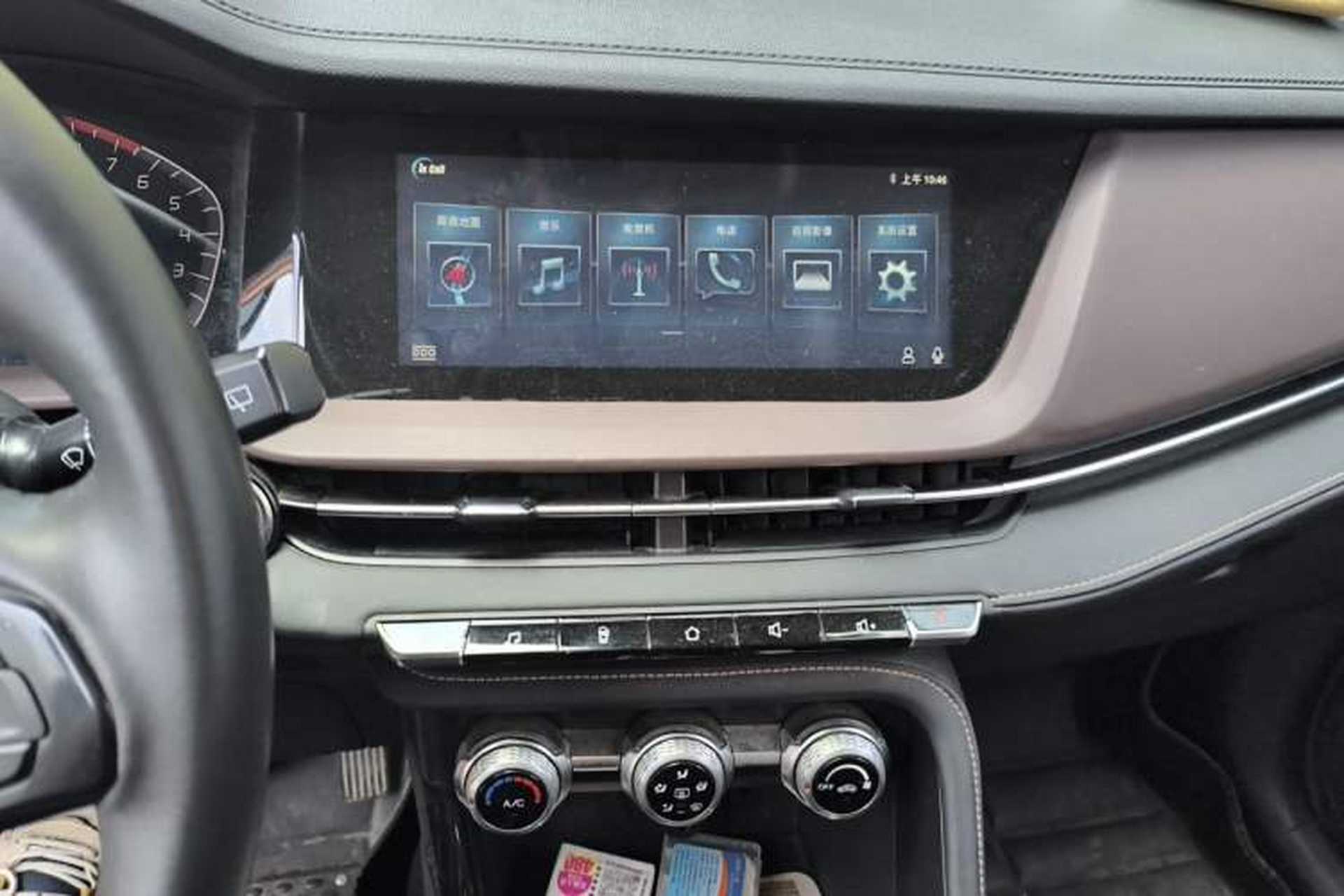 Used CHANGAN CS15 2019 1.5L Automatic Flagship Version China VI Standard Audio And AC Panel
