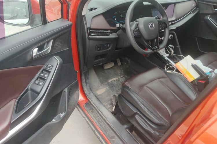 Used CHANGAN CS15 2019 1.5L Automatic Entry Model China VI Standard Driver Seat