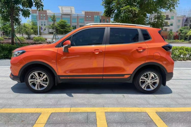 Used CHANGAN CS15 2019 1.5L Automatic Entry Model China VI Standard Exterior 2