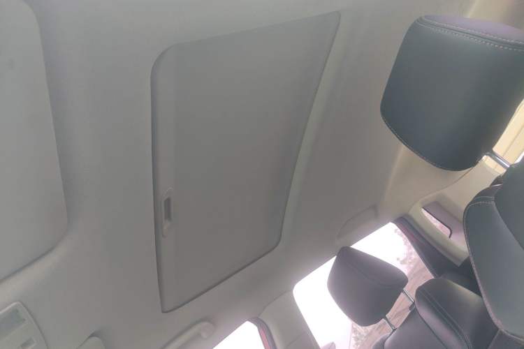 Used CHANGAN CS15 2019 1.5L Automatic Entry Model China VI Standard Headliner