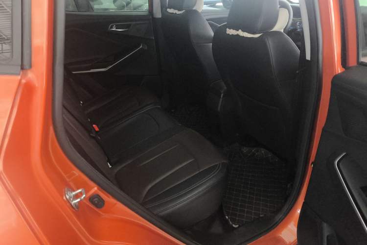 Used CHANGAN CS15 2019 1.5L Automatic Entry Model China VI Standard Interior 12