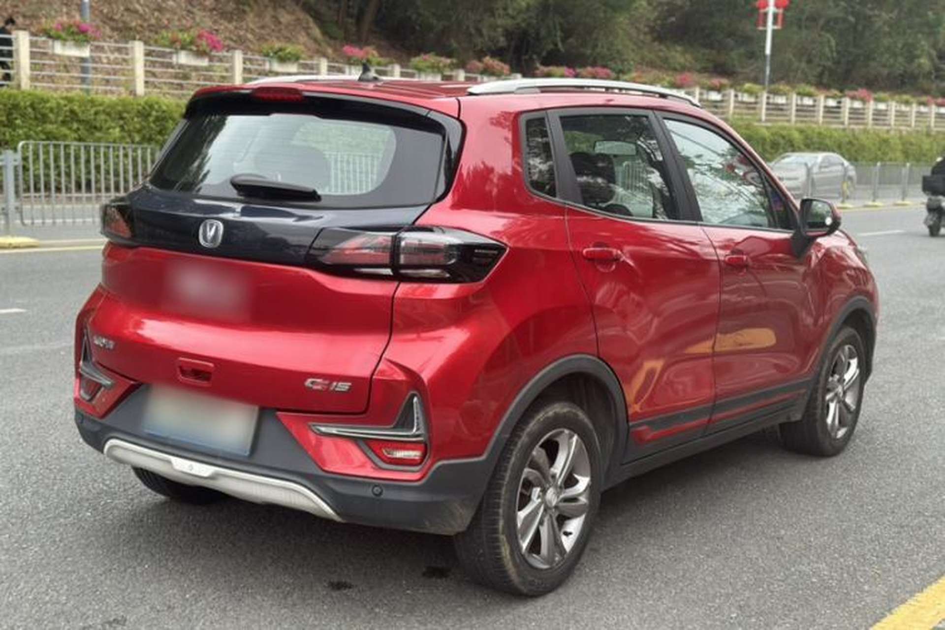 Used CHANGAN CS15 2019 1.5L Automatic Entry Model China VI Standard Exterior 3