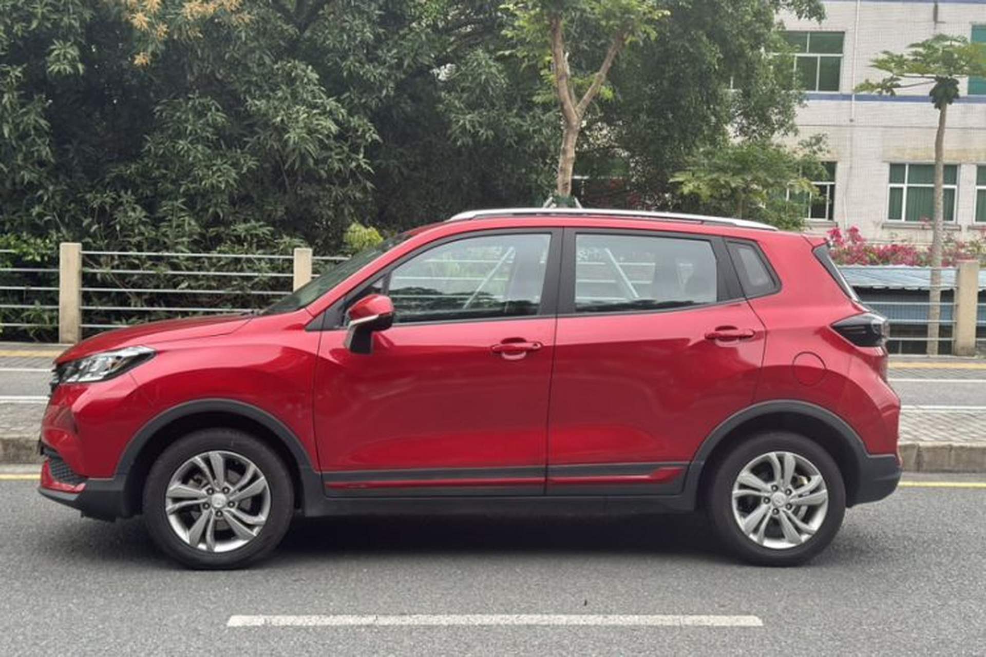 Used CHANGAN CS15 2019 1.5L Automatic Entry Model China VI Standard Exterior 5