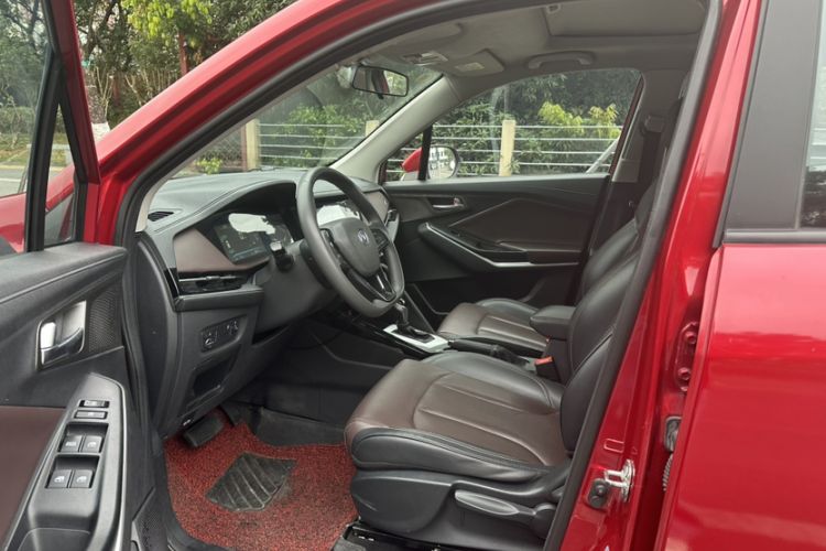 Used CHANGAN CS15 2019 1.5L Automatic Entry Model China VI Standard Interior 5