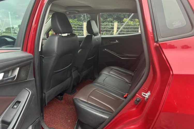 Used CHANGAN CS15 2019 1.5L Automatic Entry Model China VI Standard Interior 6