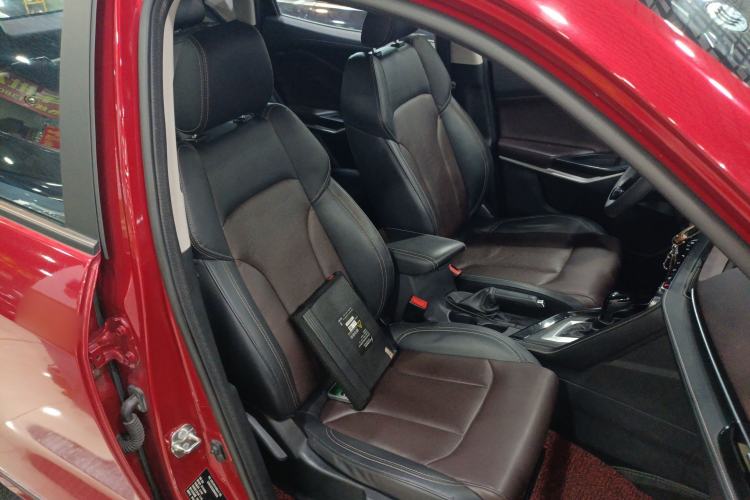 Used CHANGAN CS15 2019 1.5L Automatic Entry Model China VI Standard Right Front Seat