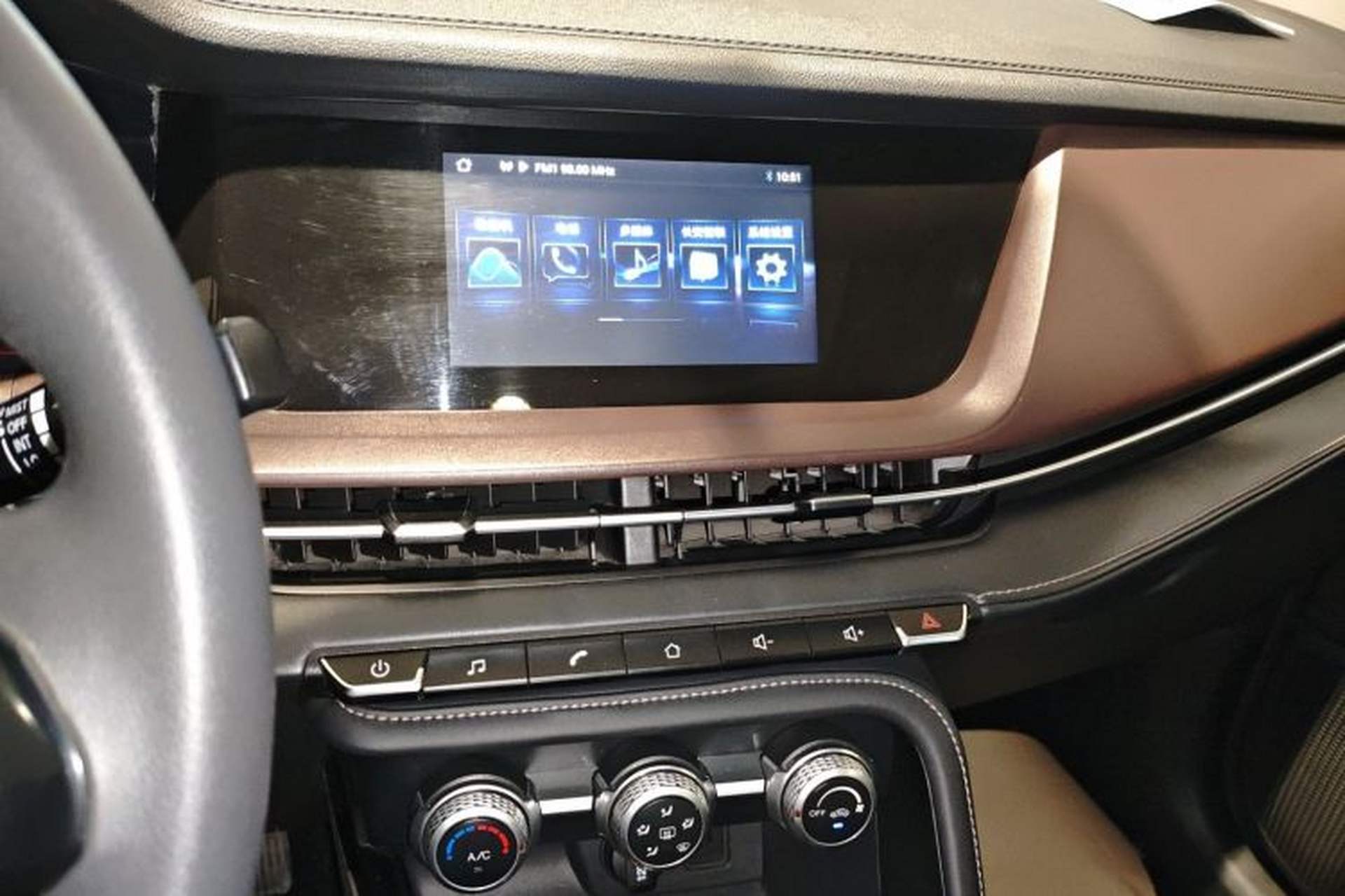 Used CHANGAN CS15 2019 1.5L Automatic Entry Model China VI Standard Audio And AC Panel