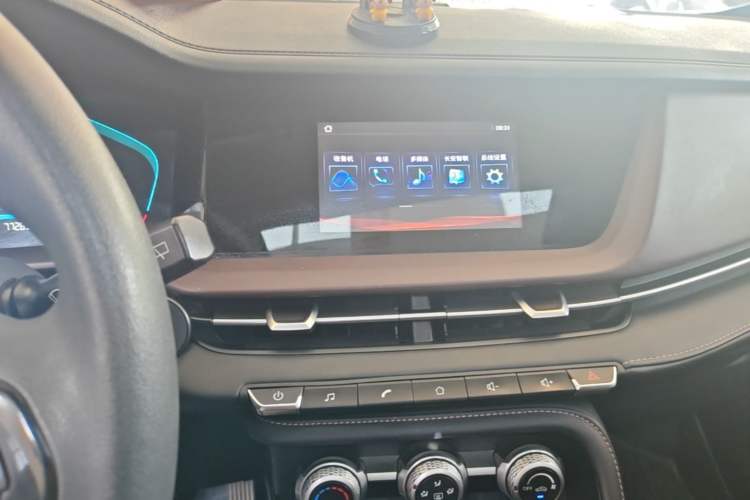Used CHANGAN CS15 2019 1.5L Automatic Entry Model China V Standard Audio And AC Panel