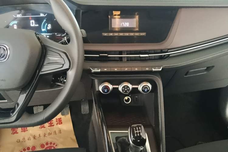 Used CHANGAN CS15 2019 1.5L Manual Comfort Model China VI Standard Audio And AC Panel