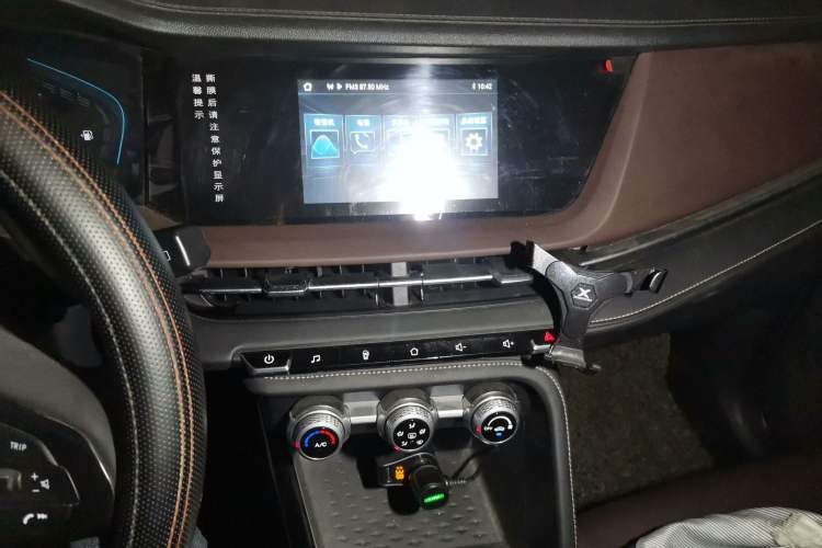 Used CHANGAN CS15 2019 1.5L Manual Enjoyment Model China V Standard Audio And AC Panel