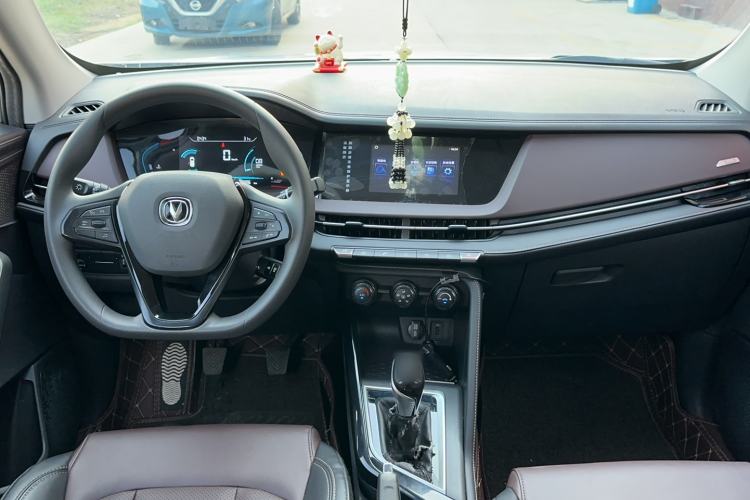 Used CHANGAN CS15 2019 1.5L Manual Entry-Level Version China VI Standard Center Console