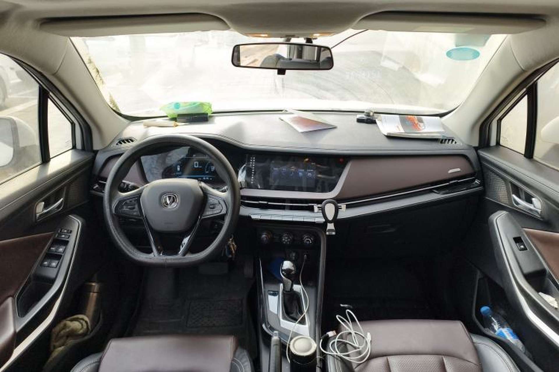 Used CHANGAN CS15 2019 1.5L Automatic Entry Model China V Standard Center Console