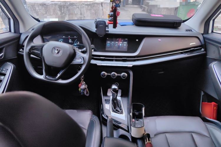 Used CHANGAN CS15 2019 1.5L Automatic Comfort Edition China VI Standard Center Console