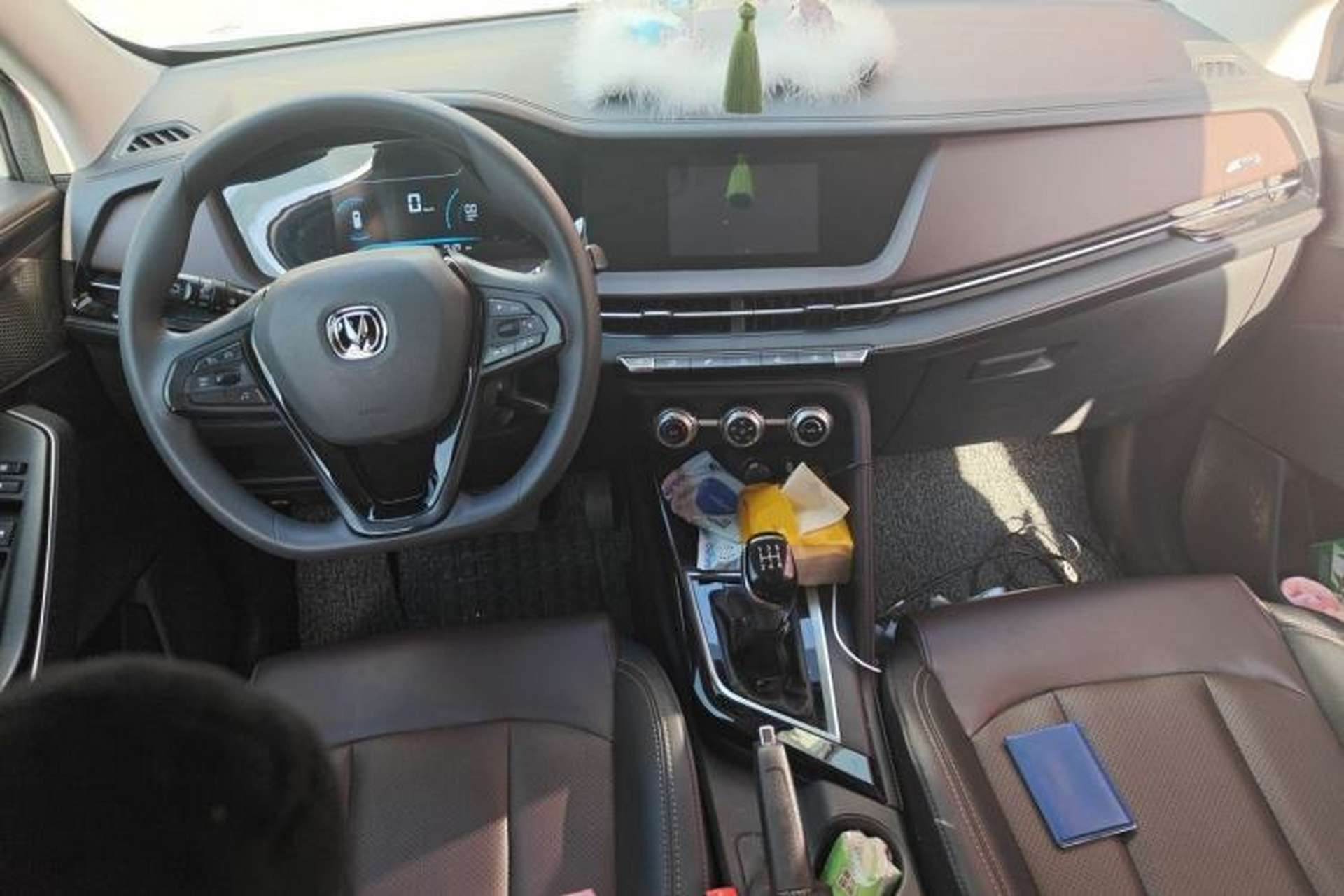 Used CHANGAN CS15 2019 1.5L Manual Entry-Level Version China VI Standard Center Console
