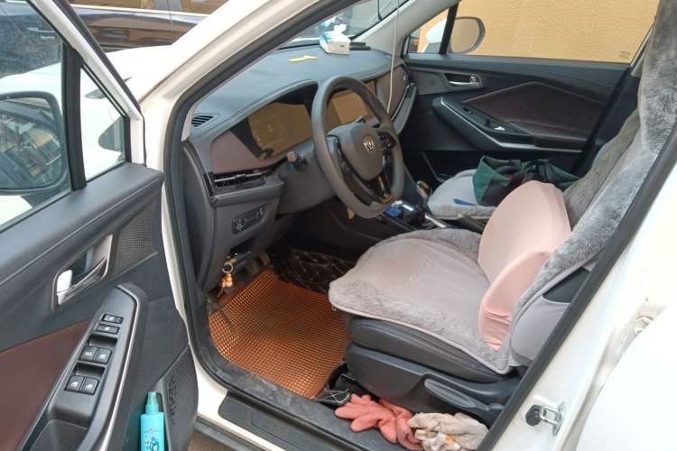 Used CHANGAN CS15 2019 1.5L Manual Entry-Level Version China VI Standard Driver Seat