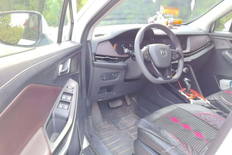 Used CHANGAN CS15 2019 1.5L Automatic Entry Model China VI Standard Driver Seat