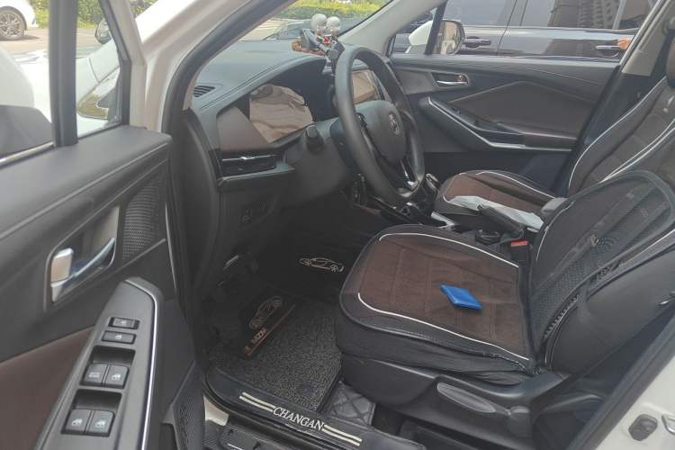 Used CHANGAN CS15 2019 1.5L Manual Comfort Model China VI Standard Driver Seat