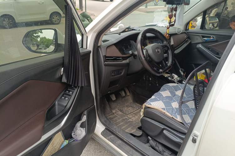 Used CHANGAN CS15 2019 1.5L Manual Entry-Level Version China VI Standard Driver Seat
