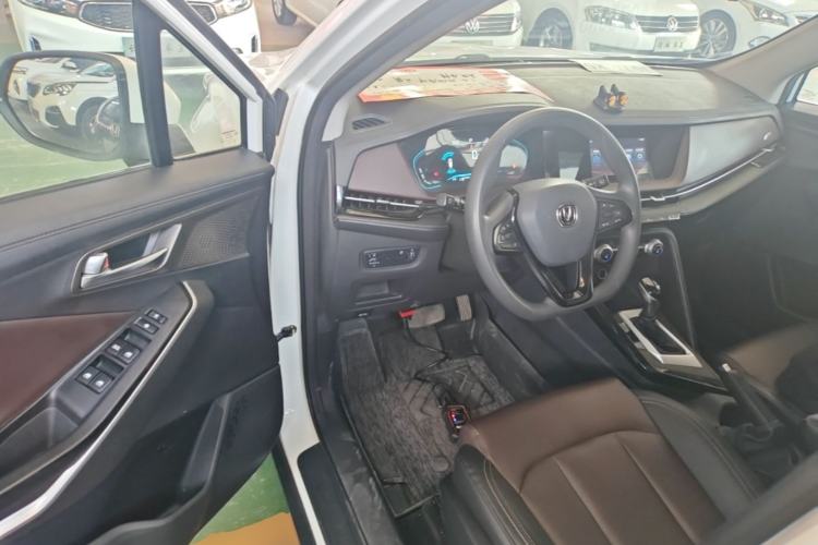 Used CHANGAN CS15 2019 1.5L Automatic Entry Model China V Standard Driver Seat