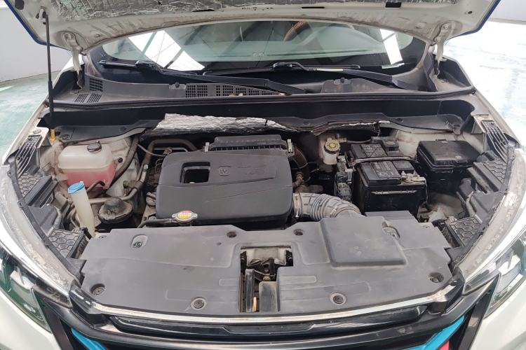 Used CHANGAN CS15 2019 1.5L Manual Enjoyment Model China VI Standard Engine Bay