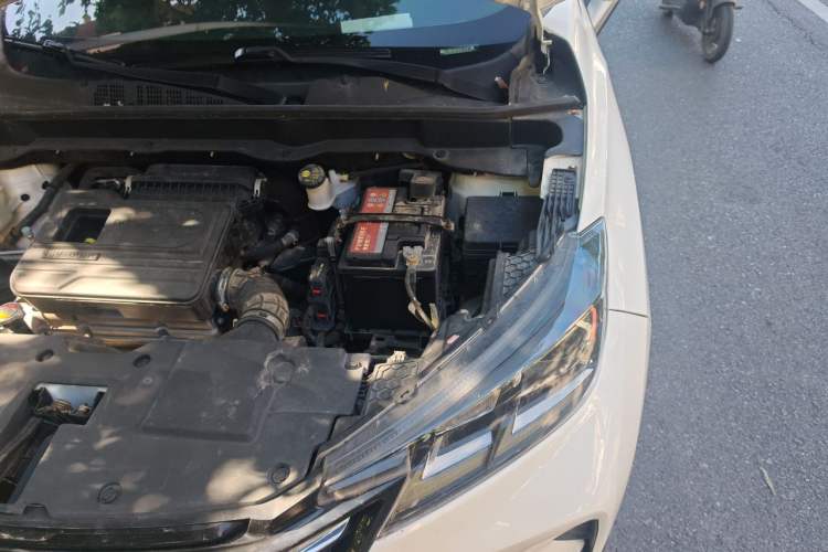 Used CHANGAN CS15 2019 1.5L Automatic Entry Model China V Standard Engine Bay Left