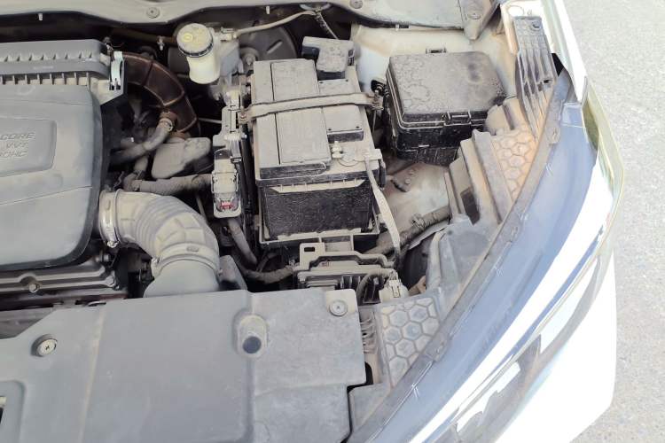 Used CHANGAN CS15 2019 1.5L Automatic Entry Model China VI Standard Engine Bay Left