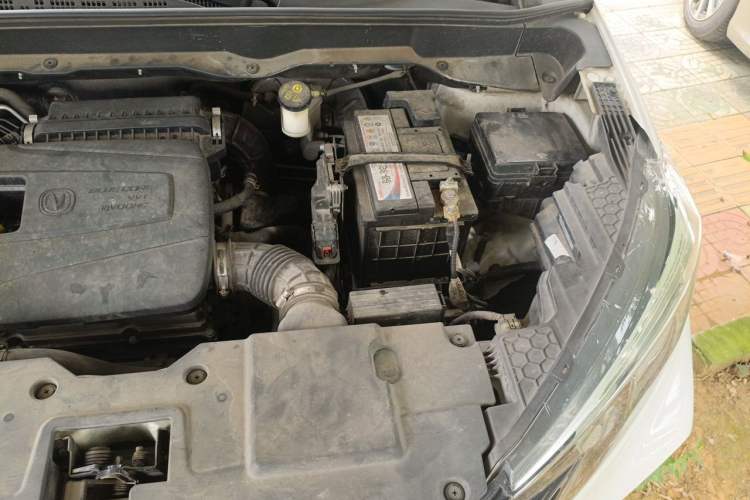 Used CHANGAN CS15 2019 1.5L Automatic Enjoyment Model China VI Standard Engine Bay Left