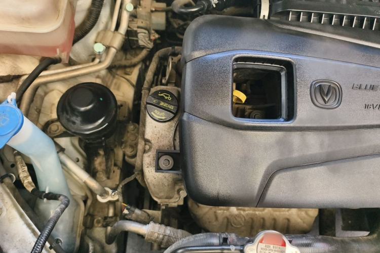 Used CHANGAN CS15 2019 1.5L Manual Enjoyment Model China VI Standard Engine Bay Right