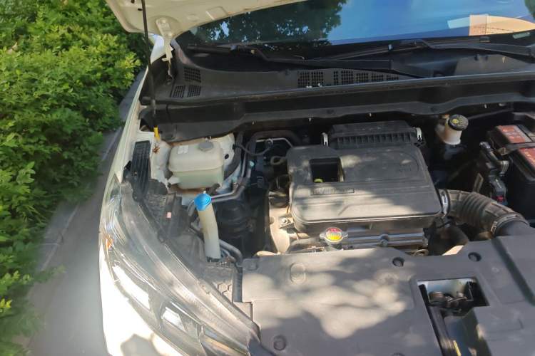 Used CHANGAN CS15 2019 1.5L Automatic Entry Model China V Standard Engine Bay Right