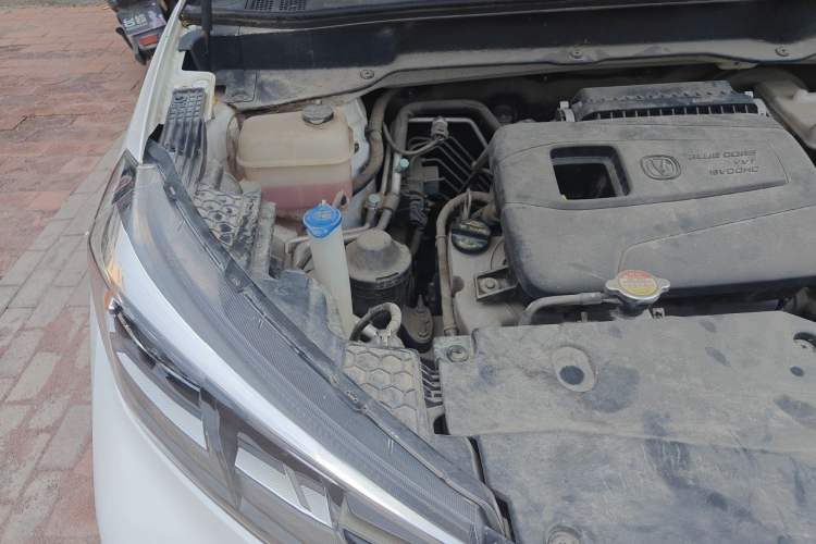Used CHANGAN CS15 2019 1.5L Manual Comfort Model China VI Standard Engine Bay Right