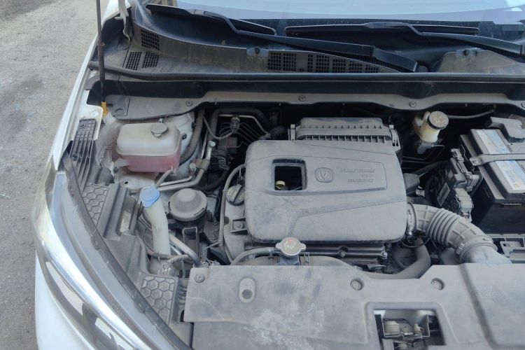 Used CHANGAN CS15 2019 1.5L Automatic Comfort Edition China VI Standard Engine Bay Right