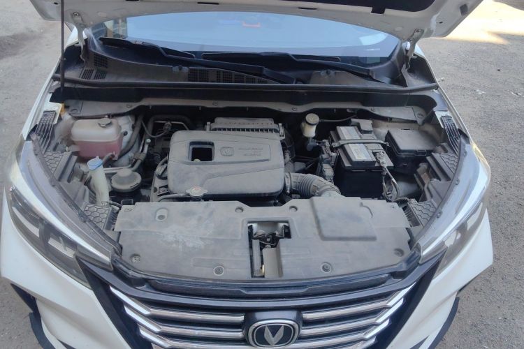 Used CHANGAN CS15 2019 1.5L Automatic Comfort Edition China VI Standard Engine Bay