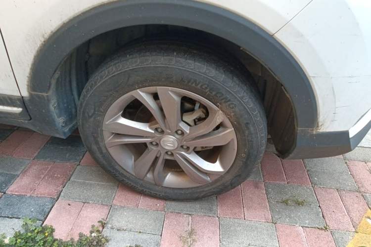 Used CHANGAN CS15 2019 1.5L Manual Entry-Level Version China VI Standard Exterior 1