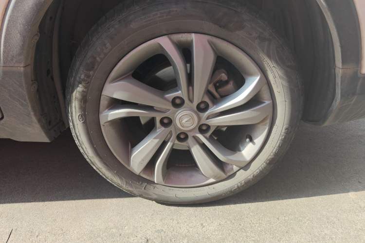 Used CHANGAN CS15 2019 1.5L Manual Entry-Level Version China VI Standard Exterior 1
