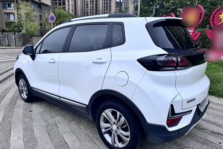 Used CHANGAN CS15 2019 1.5L Manual Comfort Model China VI Standard Exterior 3