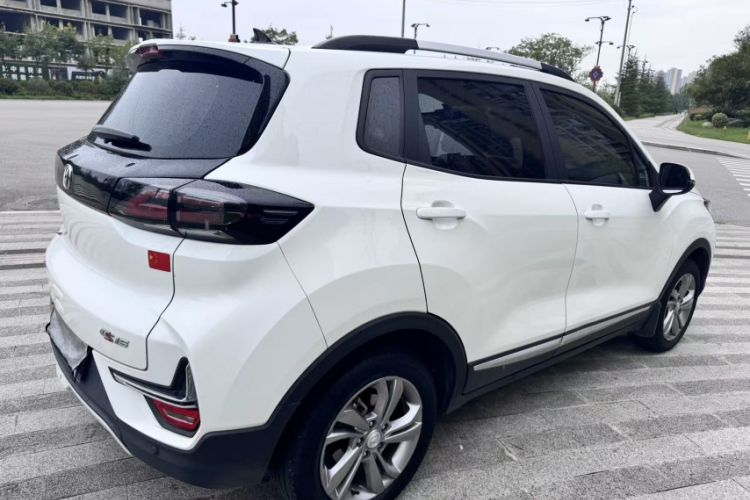 Used CHANGAN CS15 2019 1.5L Manual Comfort Model China VI Standard Exterior 4