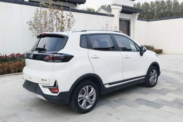 Used CHANGAN CS15 2019 1.5L Automatic Entry Model China V Standard Exterior 5