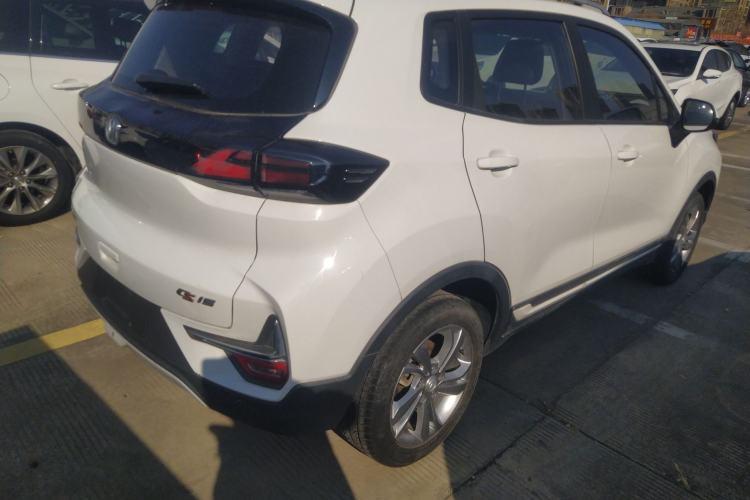 Used CHANGAN CS15 2019 1.5L Automatic Entry Model China VI Standard Exterior 5