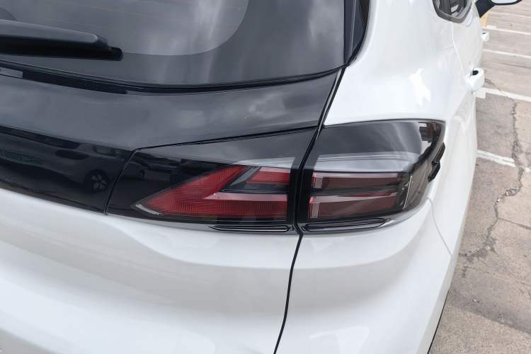 Used CHANGAN CS15 2019 1.5L Automatic Entry Model China VI Standard Exterior 6