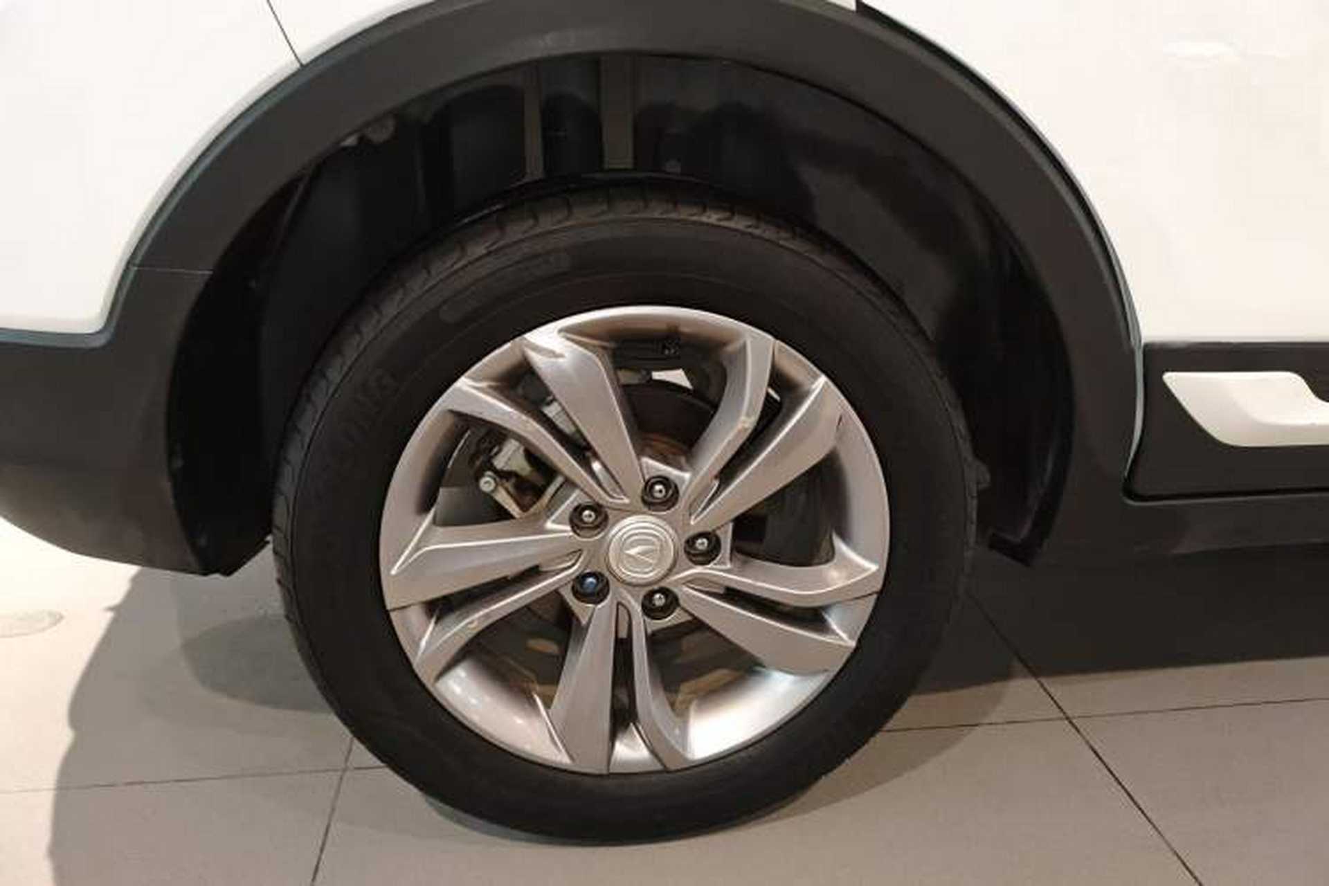 Used CHANGAN CS15 2019 1.5L Automatic Entry Model China VI Standard Exterior 8