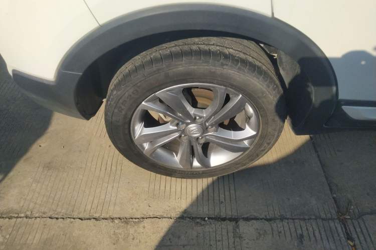Used CHANGAN CS15 2019 1.5L Automatic Entry Model China VI Standard Exterior 8
